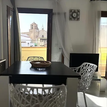 Lets Holidays 1 Min To The 2 *